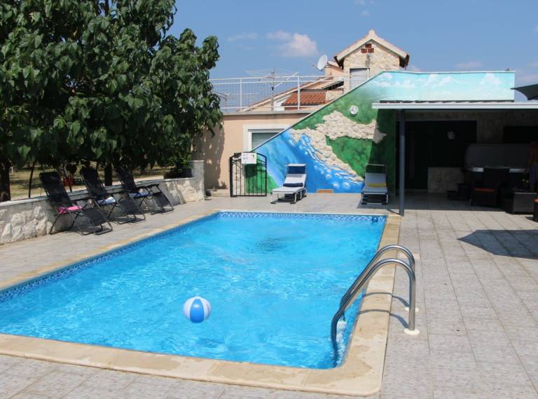 Holiday Home Nadalina - Five Bedrrom with Pool in Vodice