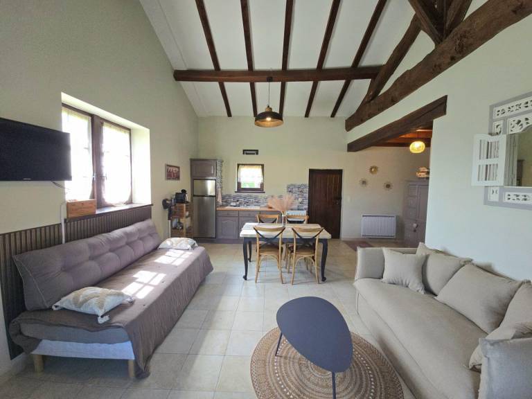 Gite with pool, patio & garden — photo 4