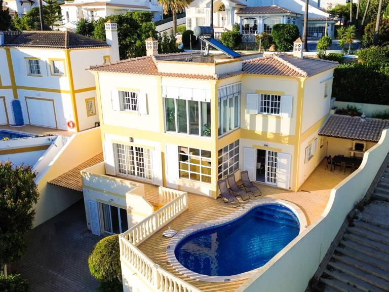 Villa with garden, private pool & BBQ in Albufeira