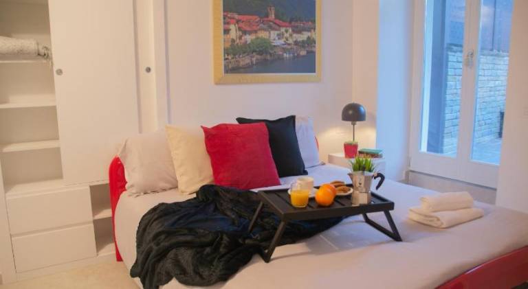 Holiday apartment with 2 rooms for 7 persons in Cannobio