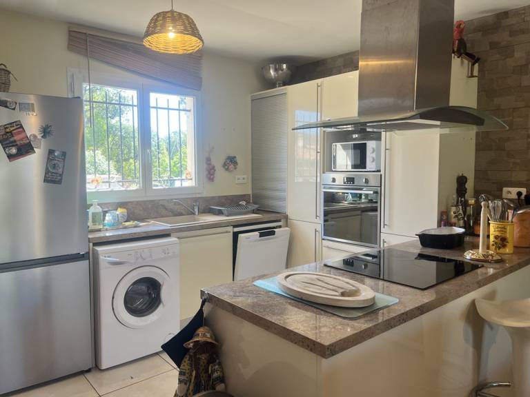 Modern Villa for 6 - AC, Wi-Fi, Near Pinarello Beach & Cavu Pools — photo 4
