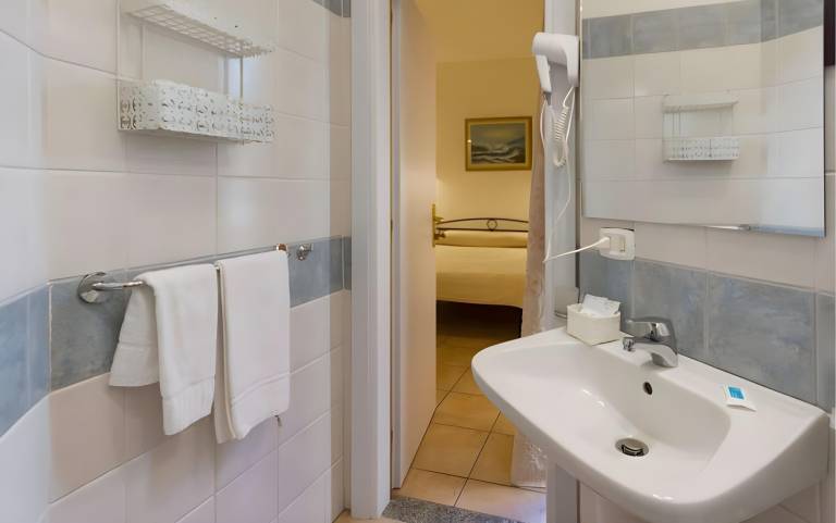 Palau City Hotel — photo 2