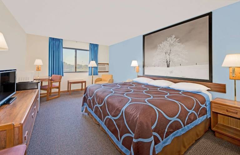 Motel  Centerville
