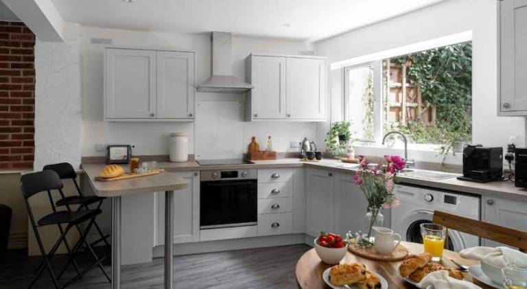 Vacation home with 2 rooms for 4 persons in Exmouth