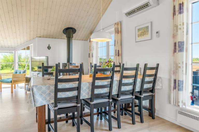 Children-friendly pleasant house with hot tub, terrace & sauna | Pet-friendly — photo 3