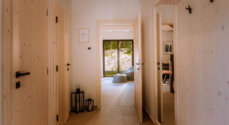 Chalet with garden, jacuzzi & barbeque | Dogs allowed — photo 5