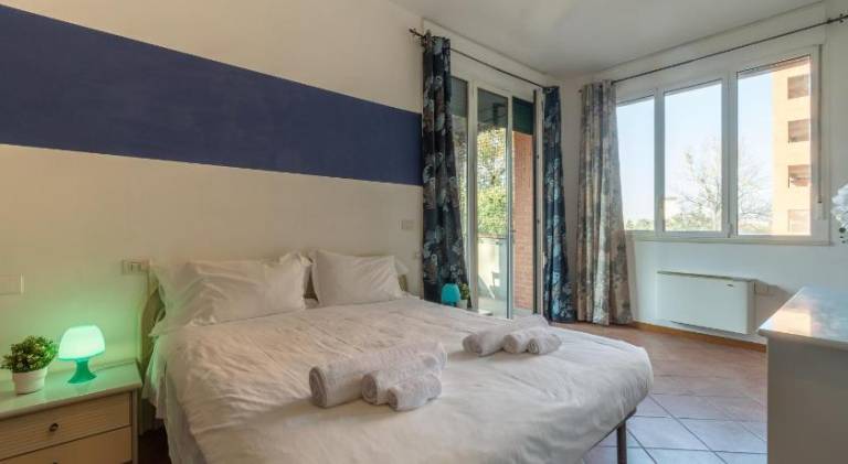 Apartment | Next to San Giacomo Maggiore | Pet-friendly — photo 2
