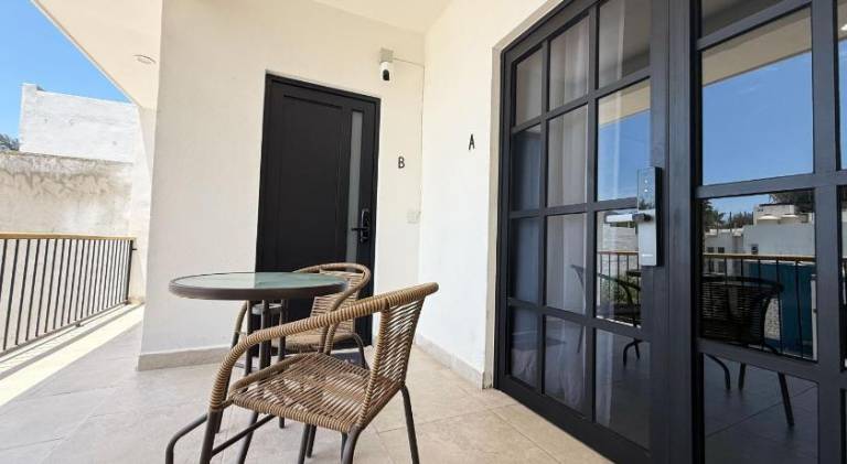 Vacation home with patio & garden — photo 4