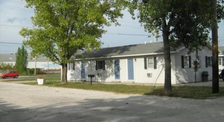 White Caps Motel and RV Park in Port Clinton, OH