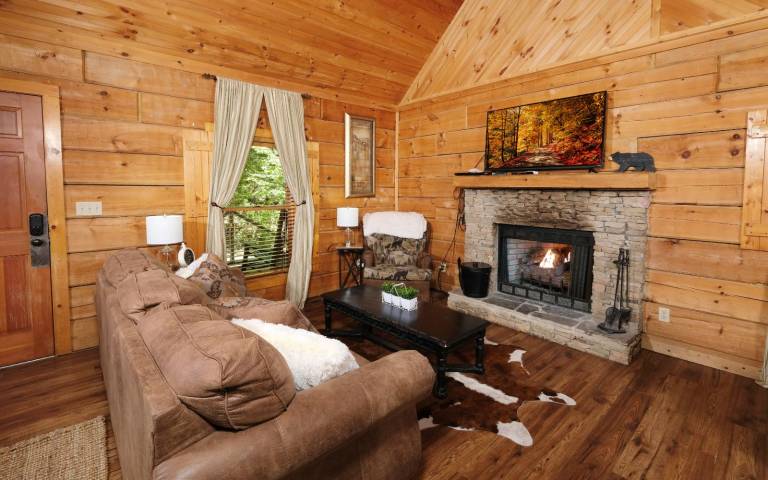 Relax Year-Round in Your Private Screened-In Hot Tub Retreat - A Secret Romance — photo 4