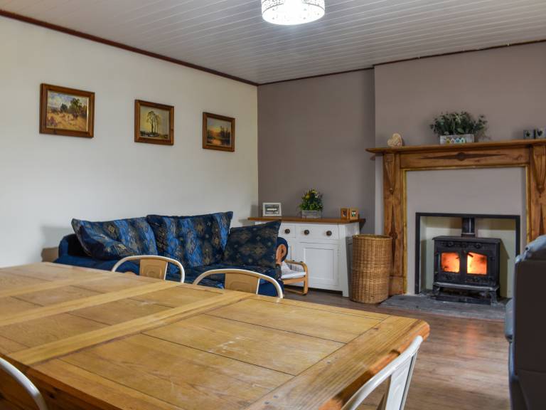 Family-friendly cottage with hot tub | Pets allowed — photo 5