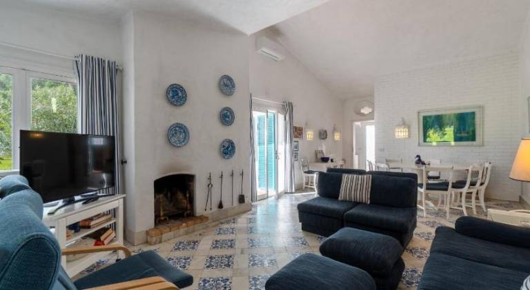 Beautiful rental apartment with terrace, private pool & yard | Beach nearby | Pets allowed — photo 2