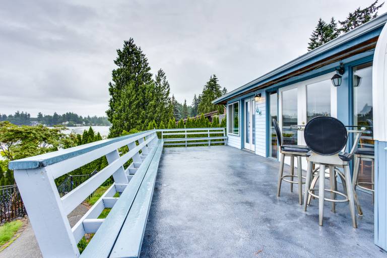 Tacoma Home on Steilacoom Lake w/ Dock! — photo 2