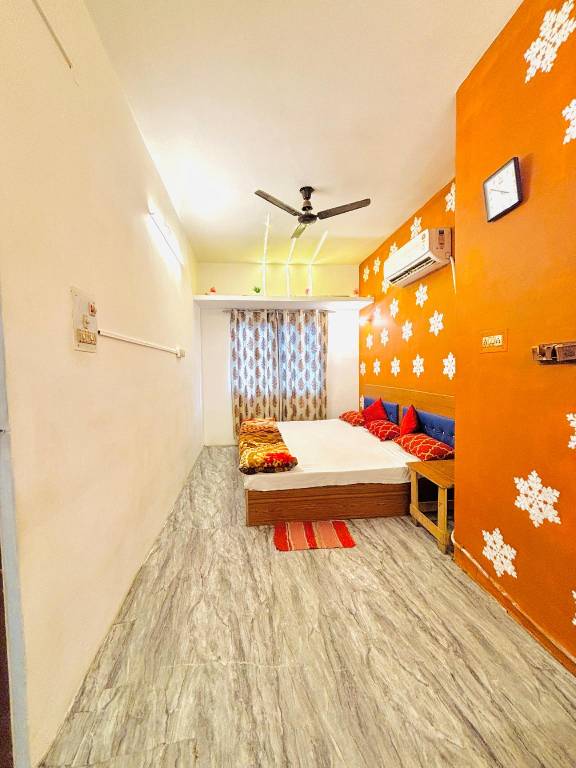 Shivalay Guest House 1.5kms From Kashi Vishwanath in Varanasi