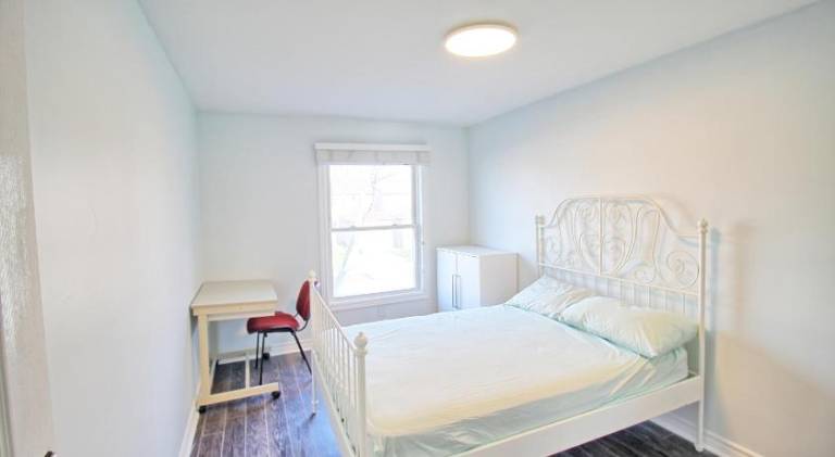 Beautiful 2nd floor Bedroom