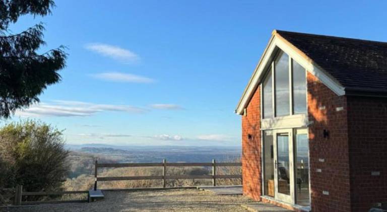 Cheltenham View Lodge in Tewkesbury