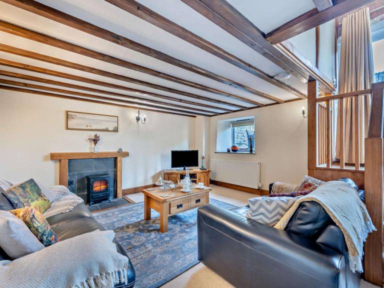 Fully equipped pleasant cottage with terrace, barbeque & jacuzzi | Pets allowed — photo 3