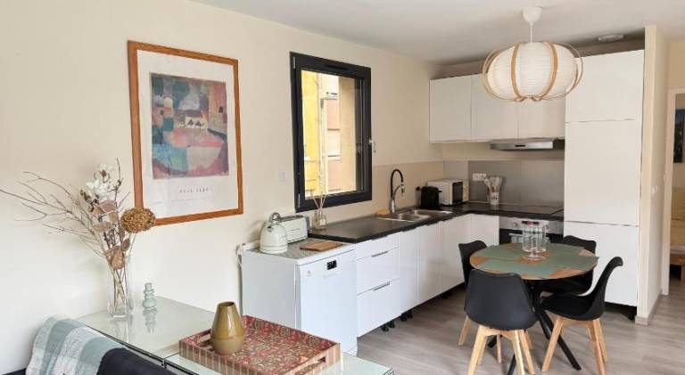 Apartment with 2 rooms for 4 persons in Lyon