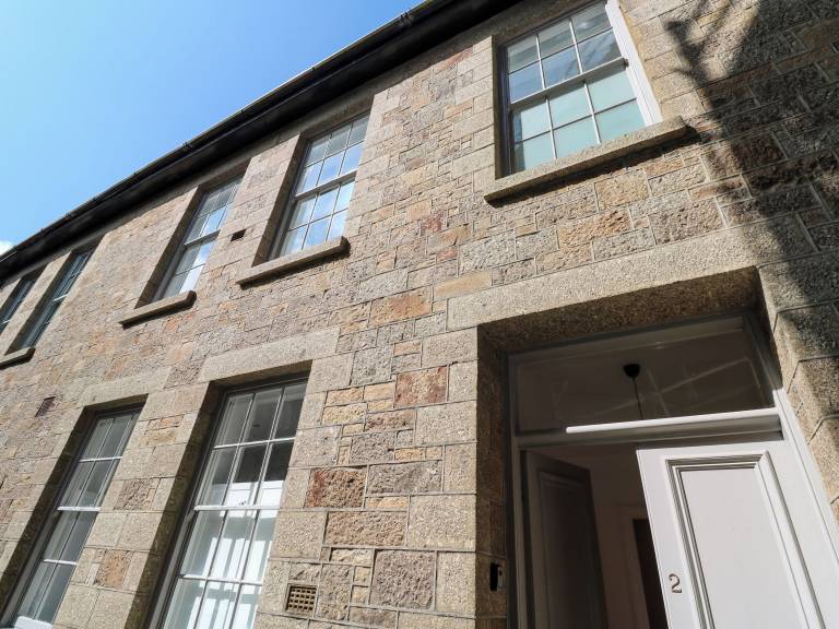 Cottage Mousehole