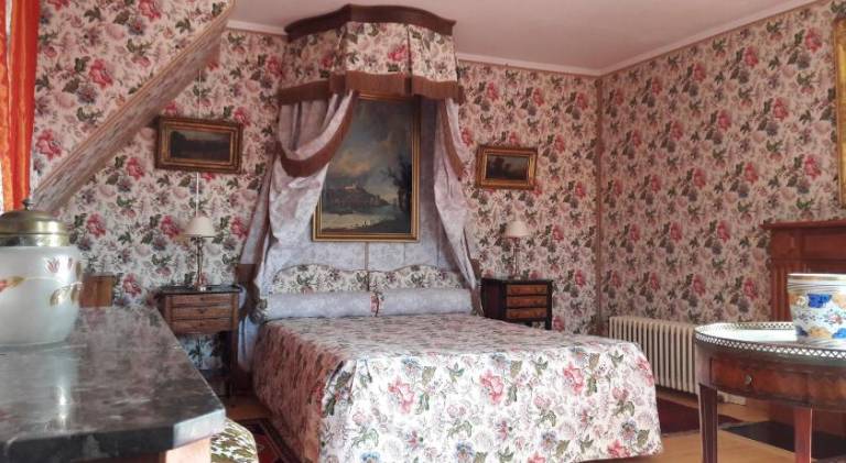 Bed & Breakfast  Dijon