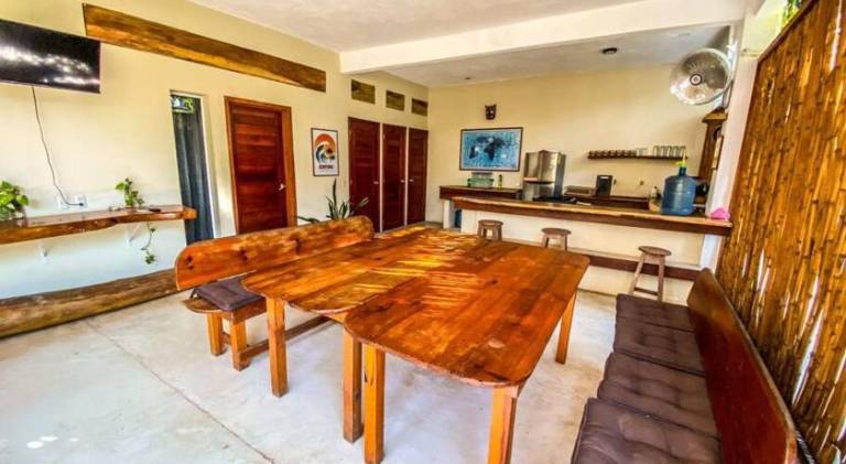 House with pool | Close to the beach | Pets are welcome — photo 3