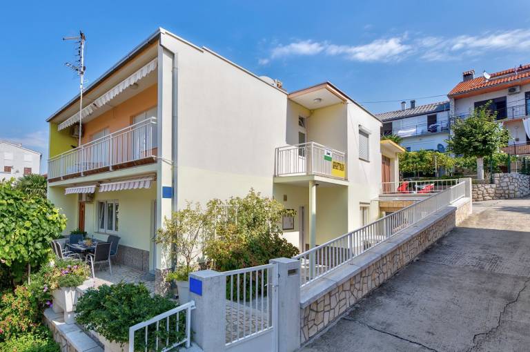 Fully equipped nice holiday apartment with barbeque, yard & patio | Next to the beach | Suitable for remote work | Pets allowed — photo 5