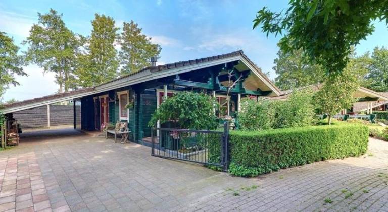 Beautiful lodge with patio, sauna & pool | Pets are welcome — photo 5