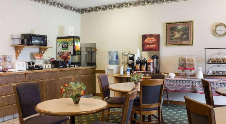 Rodeway Inn Wahpeton — photo 4