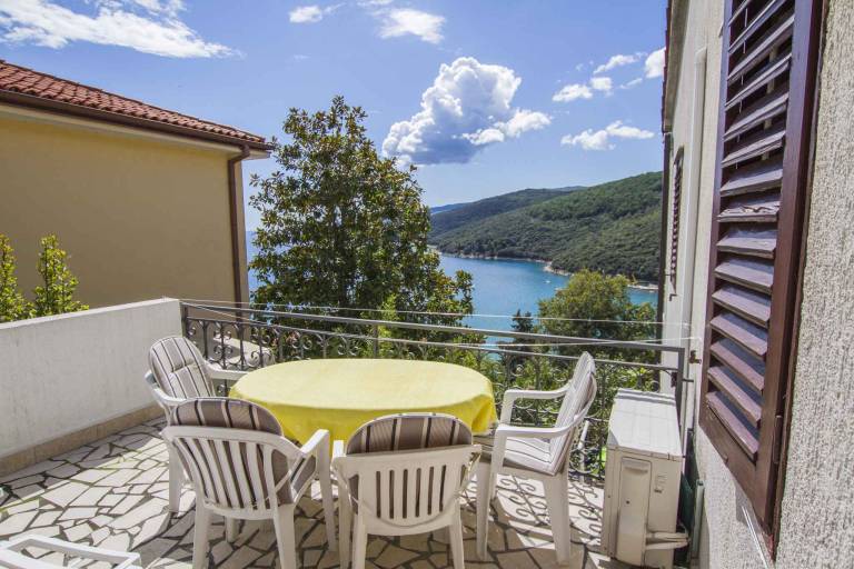 Ferienwohnung mit Terrasse und Klimaanlage