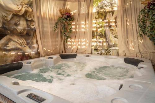 Boutique Apartments im ehem Weingut, Sauna, Hofgarten, Goldenes Fass — photo 5