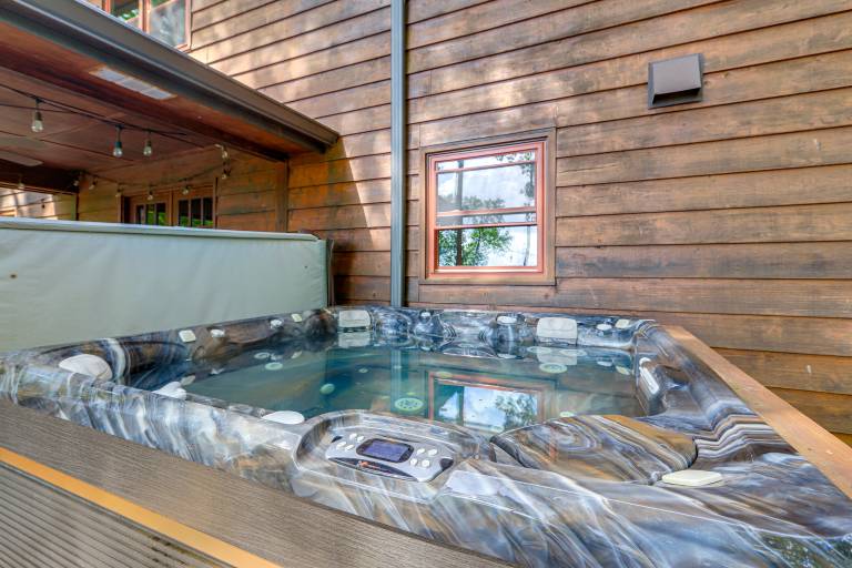 McDonough Escape w/ Private Hot Tub & Game Room! — photo 2