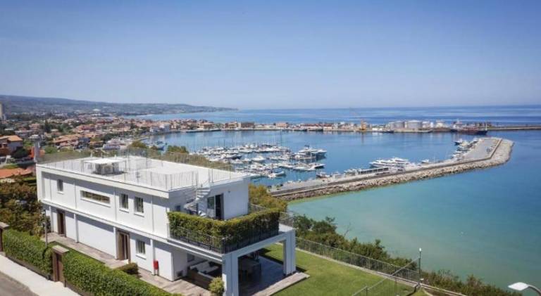 Apartment | Next to the beach | Dogs allowed in Tropea