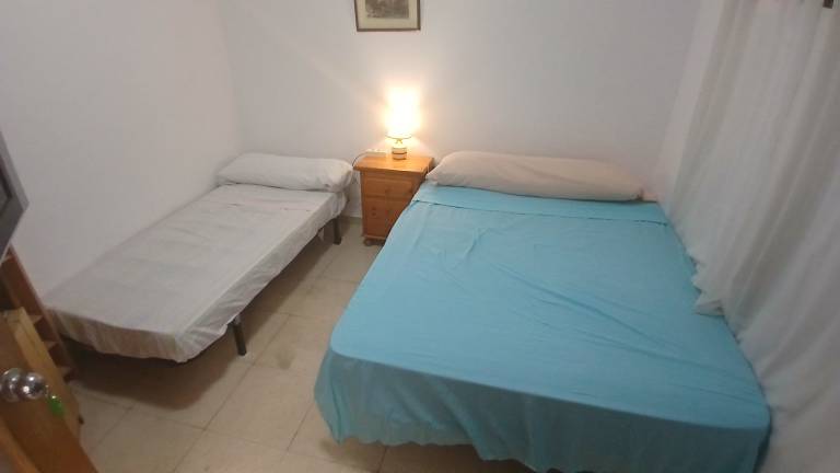 Family-friendly private room with barbeque, private pool & garden | Dogs allowed — photo 2