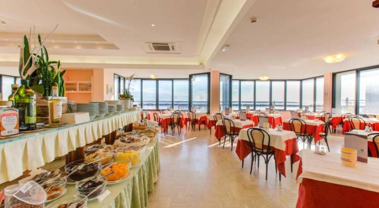 Hotel Royal-Spiaggia — photo 3