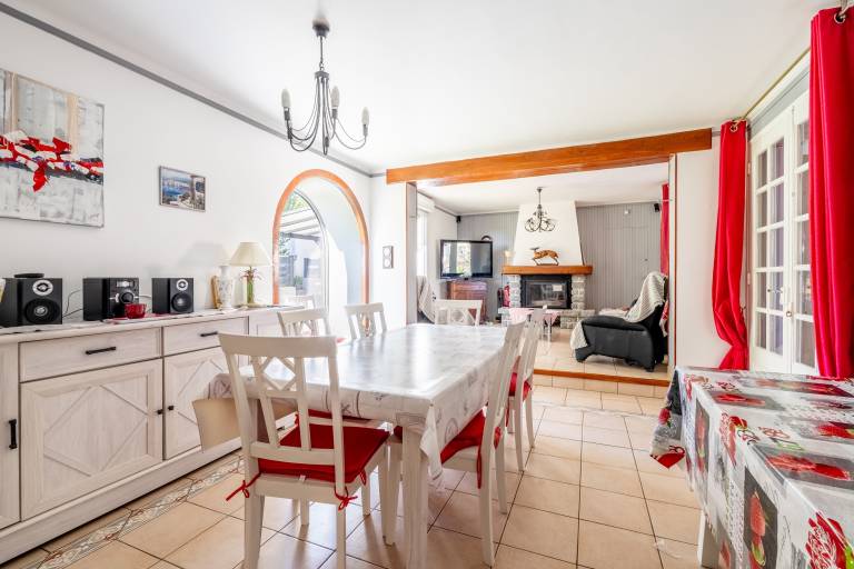Holiday Home 'La Maison Du Bonheur' with Private Terrace, Garden & Wi-Fi — photo 5