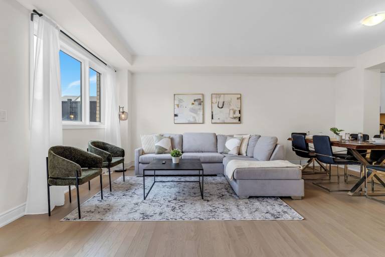 House  Oakville