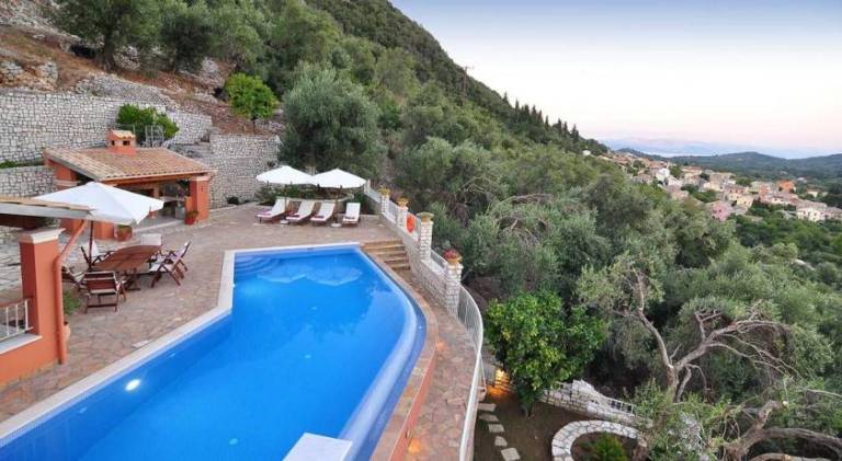 Fully equipped villa with private pool, garden & grill | Pets are welcome in Corfu