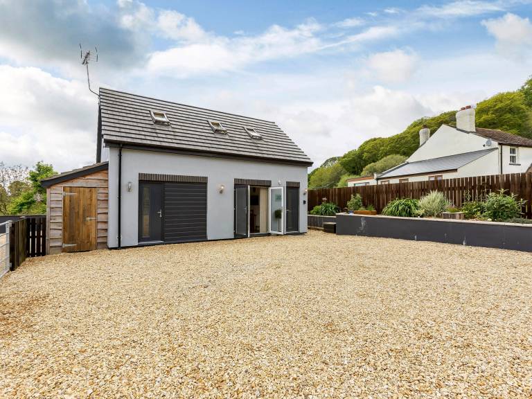Cottage Flaxley
