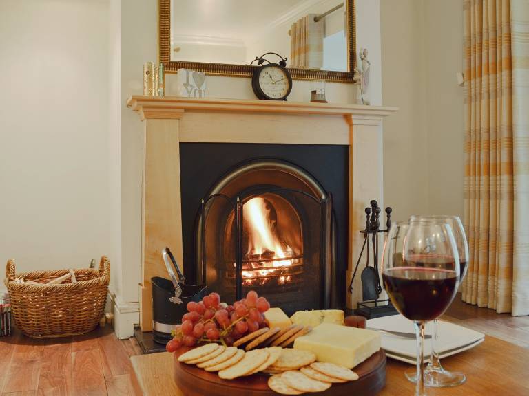 Family-friendly cottage with yard | Pet-friendly — photo 3