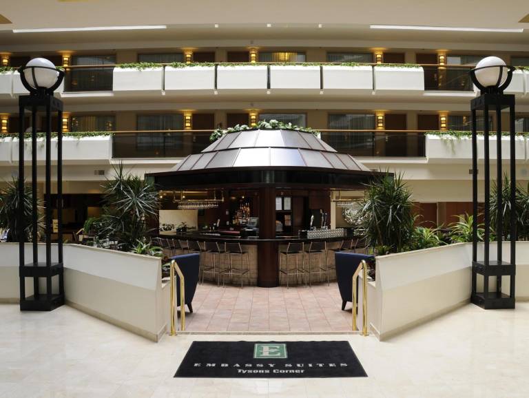 Embassy Suites by Hilton Tysons Corner — photo 4