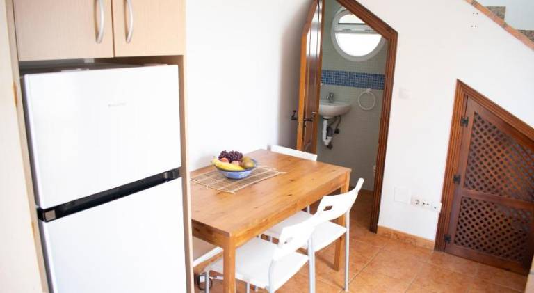Holiday apartment with pool — photo 4