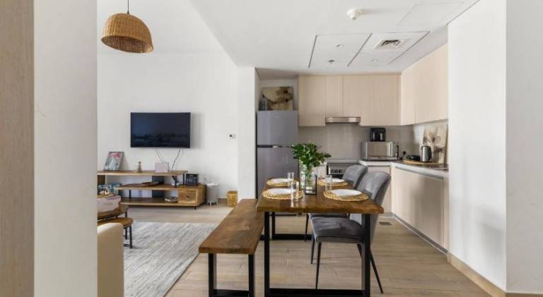 Waterfront Yas 1BR near F1 & Ticket Savings — photo 3