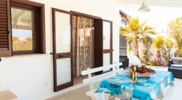 Villa with pool | Next to the beach | Pet-friendly — photo 5