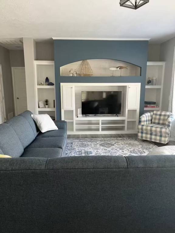 Cabin  Unionville