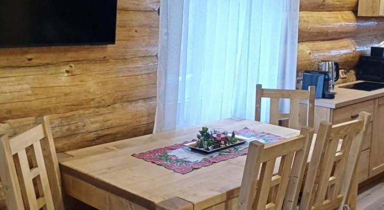 Chalet with jacuzzi — photo 5