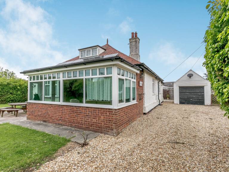 Cottage with garden | River view in Mablethorpe