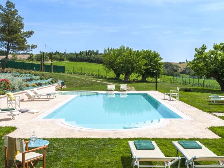 Fully equipped big vacation home with grill, garden & hot tub | Suitable for remote work | Pet-friendly — photo 3