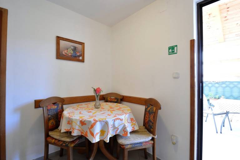 Rental apartment with barbecue, garden & patio | Pet-friendly — photo 4