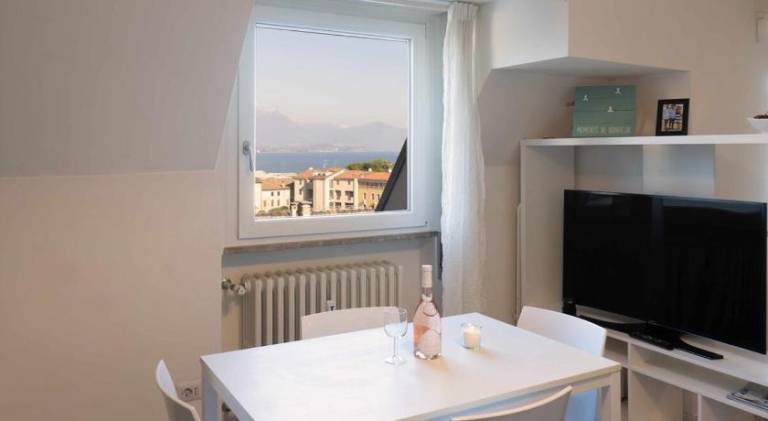 Rental apartment | Close to the beach | Pets allowed in Desenzano del Garda