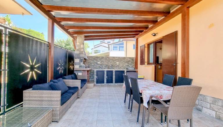 Special holiday home only 50 metres to the beach with BBQ, sea view, parking space — photo 2